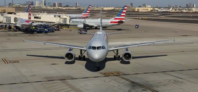 Airbus A319 (N656AW) - PHX T4 alpha 10 16APR19