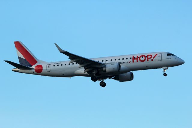 Embraer ERJ-190 (F-HBLE) - 24 février 2016 