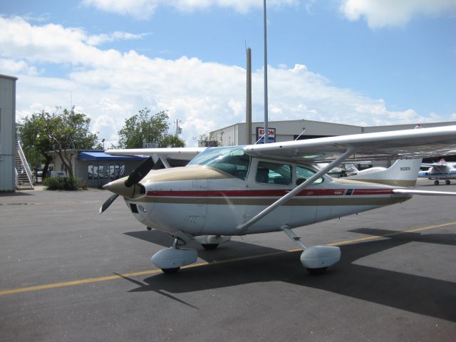 Cessna Skylane (N5393N)