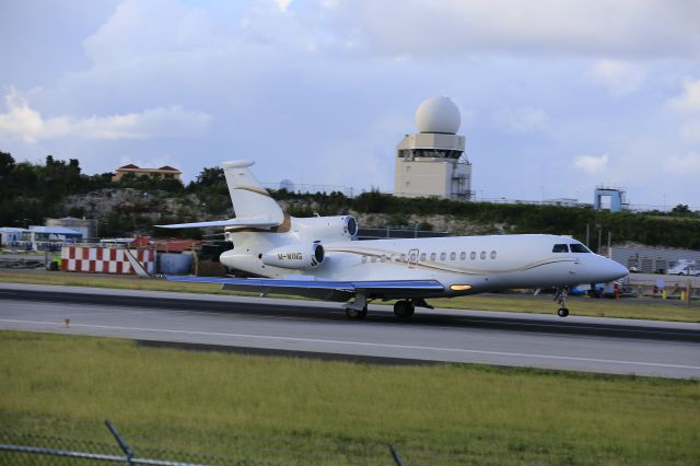 Dassault Falcon 7X (M-WING)