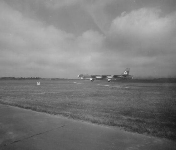 Boeing B-52 Stratofortress (58-0189) - B52G 58-0189 July 1989 takeoff from RAF Marham.  Photo taken with K-17 camera used for target photos from aircraft.