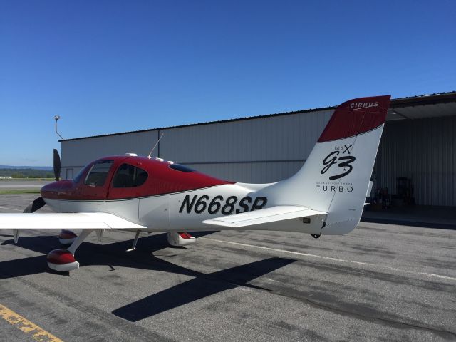 Cirrus SR-22 (N668SR)