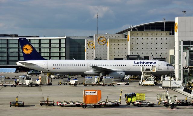 Airbus A321 (D-AISZ) - Lufthansa Airbus A321-231 D-AISZ in Frankfurt 