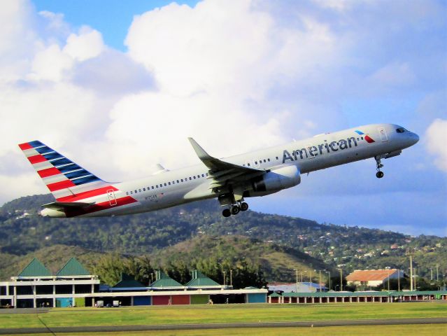 Boeing 757-200 (N175AN)