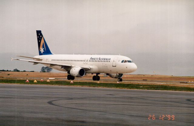 Airbus A320 — - Ansett A320 taxying at YMLT.