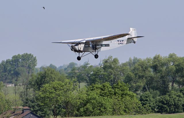 NC9645 — - Transcontinental Air Transport Inc. 1929 Ford Tri-Motor came to Lexington, Ky USA the weekend of May 10th-13th, 2018. Here you see NC9645 on very short final for runway 22 at KLEX with the beautiful horse barn in the background!