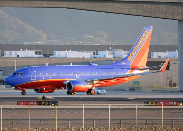 Boeing 737-700 (N480WN)