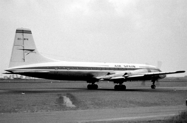 EC-BFK — - Bristol 175-312 Britannia in 1967 at Düsseldorf (EDDL)