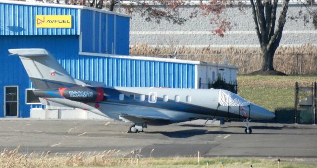 Pilatus PC-24 (N29MW) - With it's shades on  is this 2019 Pilatus PC-24 from the Autumn of 2020.