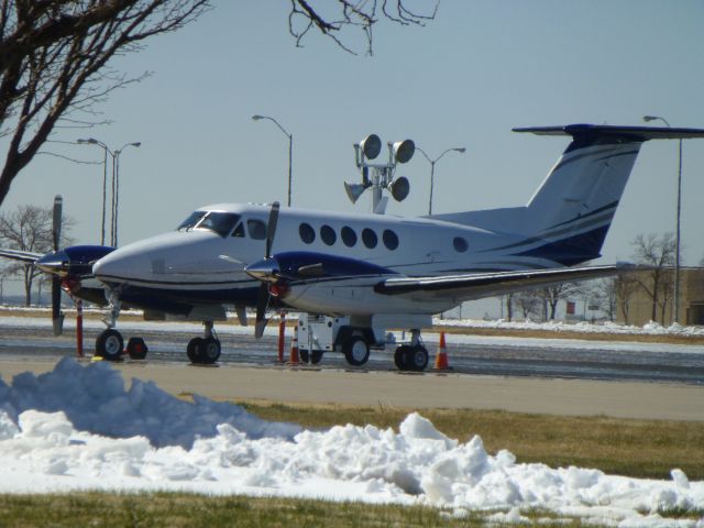 Beechcraft Super King Air 200 (N700LX)