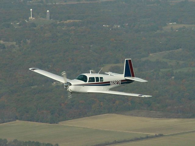 Mooney M-20 (N6923V)