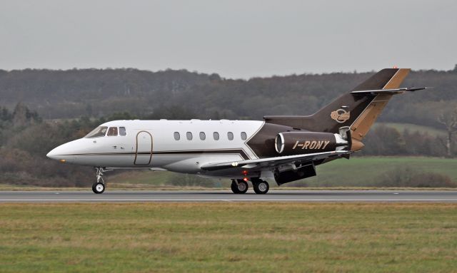 Hawker 800 (I-RONY)