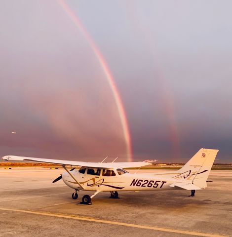 Cessna Skyhawk (N6265T)