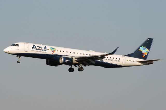 EMBRAER 195 (PR-AYK)