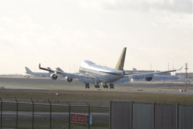 Boeing 747-400 (TC-MCT)