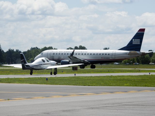 Embraer 170/175 (N106HQ)