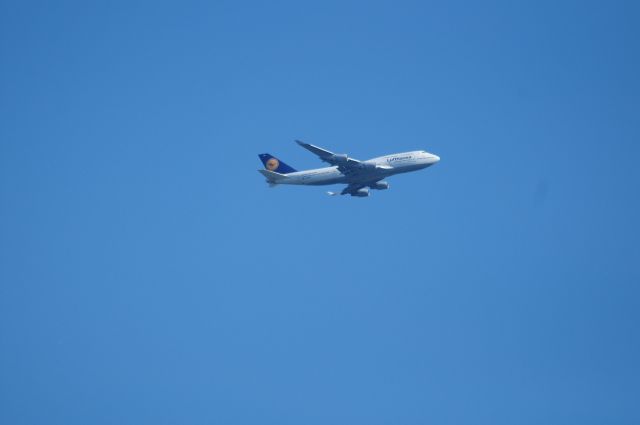 Boeing 747-400 (D-ABVW) - Flew over my backyard on 20220914.