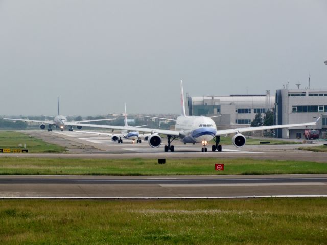 Airbus A330-300 (B-18358)