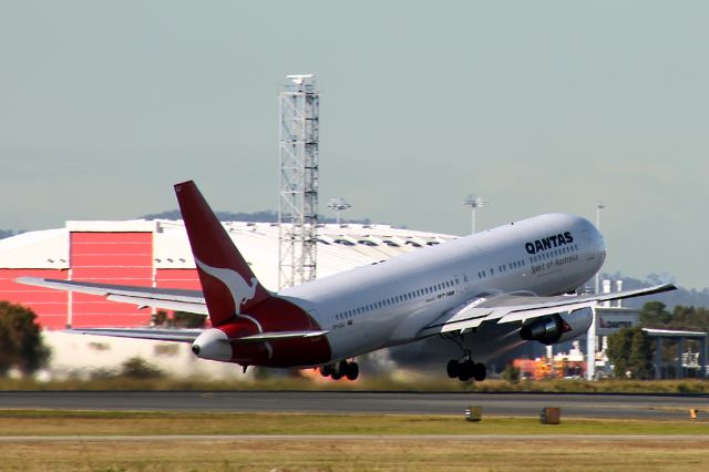 VH-OGJ — - First time out with a DSLR, still one of my favorite pics.