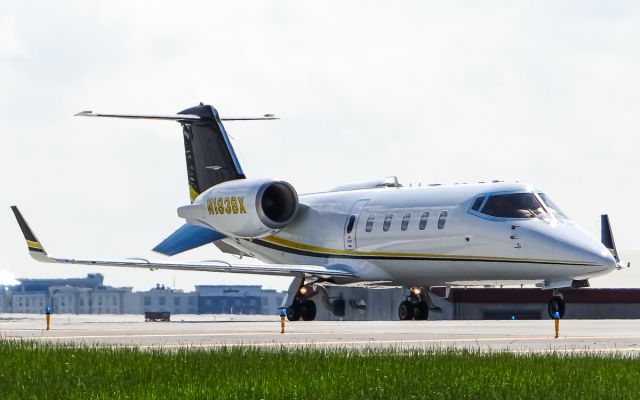 Learjet 60 (N183BX)