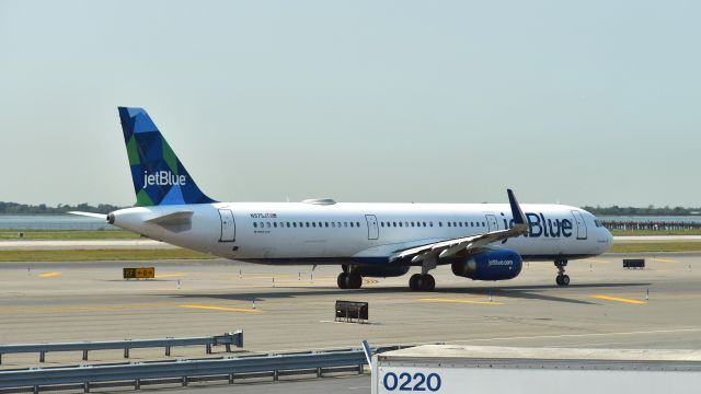 Airbus A321 (N975JT) - JetBlue Airways Airbus A321-231(WL) N975JT in New York JFK 