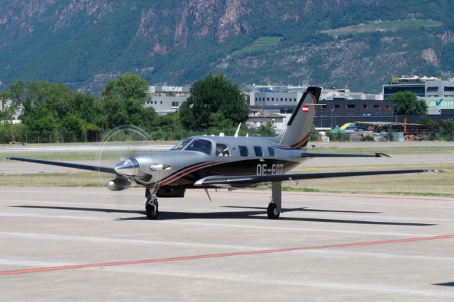 Piper Malibu Mirage (OE-EGT)