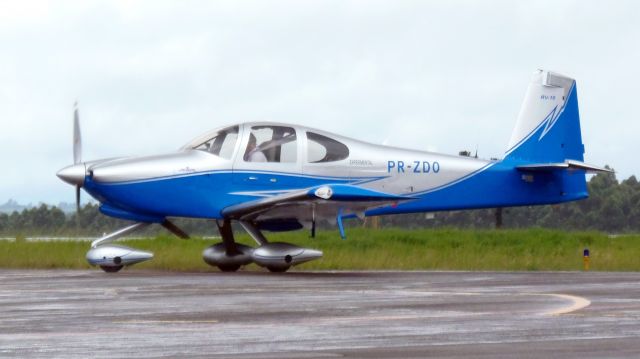 Vans RV-10 (PR-ZDO)