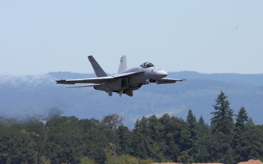 McDonnell Douglas FA-18 Hornet (N210) - F/A-18E Super Hornet take off at the 2011 Hillsboro Airshow