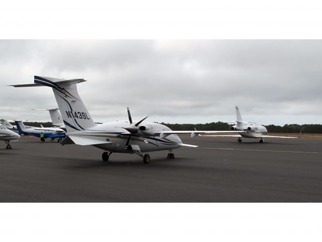 Piaggio P.180 Avanti (N143SL) - Jet speeds with turboprop fuel flows.