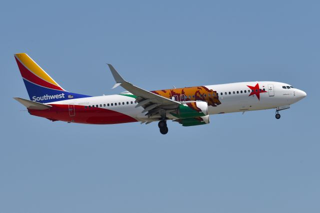 Boeing 737-800 (N8653A) - 23R 04-12-25