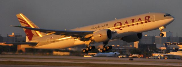 Boeing 777-200 (A7-BBB)