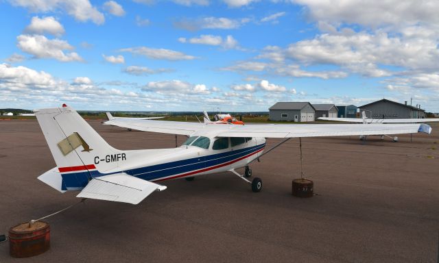 Cessna Skyhawk (C-GMFR) - Charlottetown Cessna 172N Skyhawk II C-GMFR in Charlottetown 