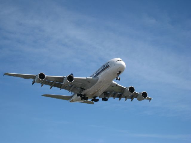 Airbus A380-800 (9V-SKS) - Singapore Airlines A380 landing at Heathrow