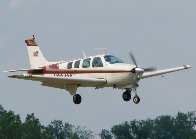 Beechcraft Bonanza (36) (N6640S) - At Downtown Shreveport.