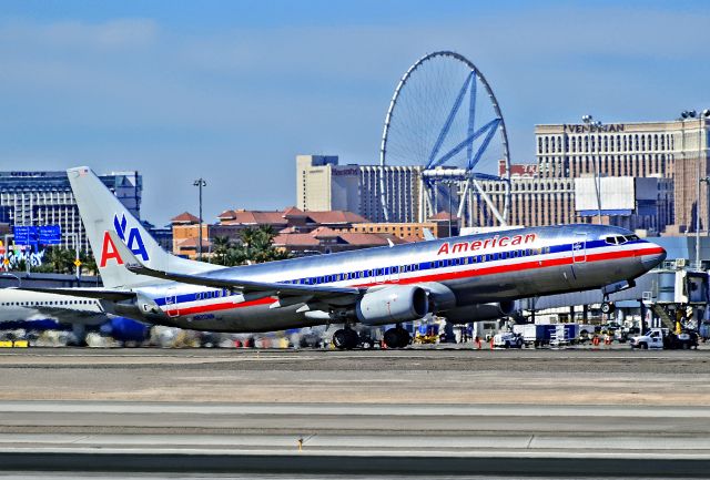 Boeing 737-800 (N820NN) - N820NN American Airlines 2009 Boeing 737-823 - cn 29559 / ln 3125 - McCarran International Airport (KLAS)br /Las Vegas, Nevadabr /TDelCorobr /September 29, 2013