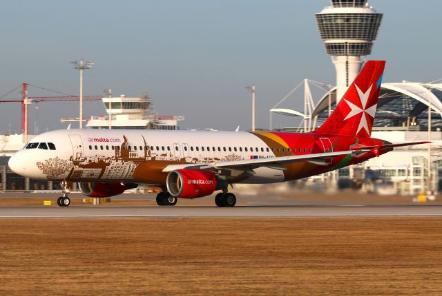 Airbus A320 (9H-AEO)