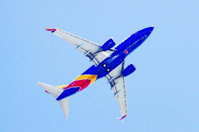 Boeing 737-700 —
