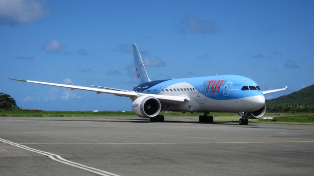 Boeing 787-8 (G-TUIC)