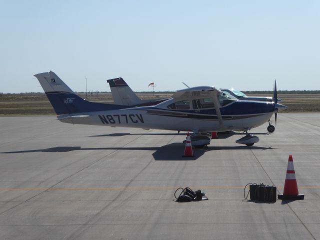 Cessna Skylane (N877CV)