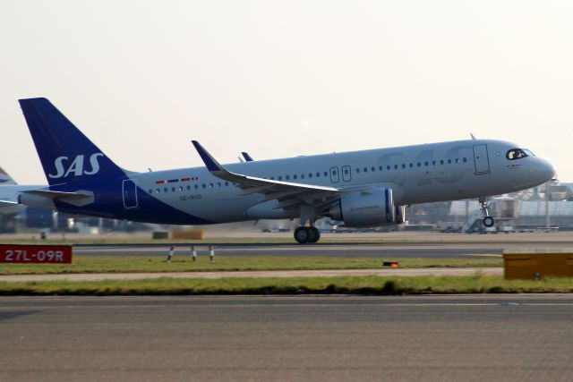 Airbus A320neo (SE-RUD) - Departing rwy 27L on 7-Mar-21 operating flight SAS806 to ENGM.