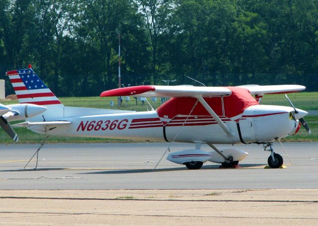 Cessna Commuter (N6836G) - At Downtown Shreveport.
