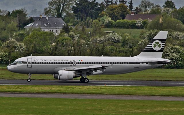 Airbus A320 (EI-DVM) - aer lingus retro a320 ei-dvm landing at shannon 17/5/15.