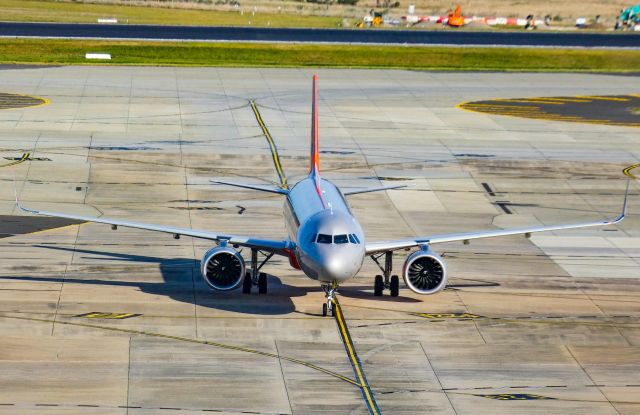 Airbus A321neo (VH-OFV)