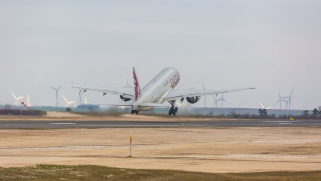 Boeing 777-200 (A7-BFK)