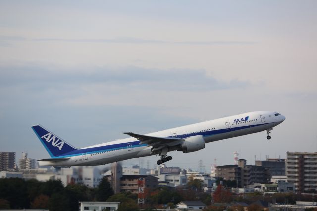 BOEING 777-300 (JA778A)