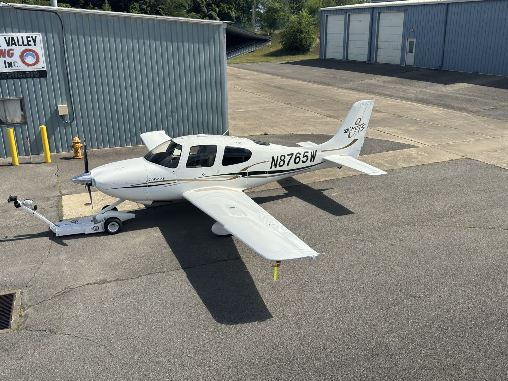 Cirrus SR-20 (N8765W)