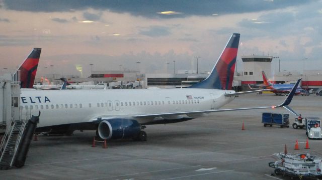 Boeing 737-800 (N835DN) - Del to DAL on 2/27/2015