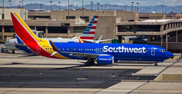 Boeing 737-800 (N8675A)