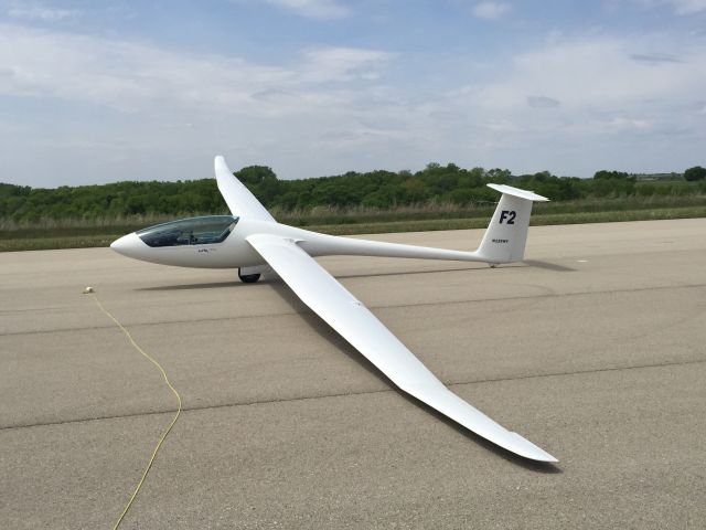 Unknown/Generic Glider (N129WY) - N129WY 2001 LAK-17a high performance glider at the 2015 SSA Region 7 contest held at Albert Lea, Minnesota. 