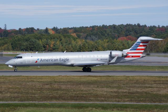 Canadair Regional Jet CRJ-700 (N500AE)